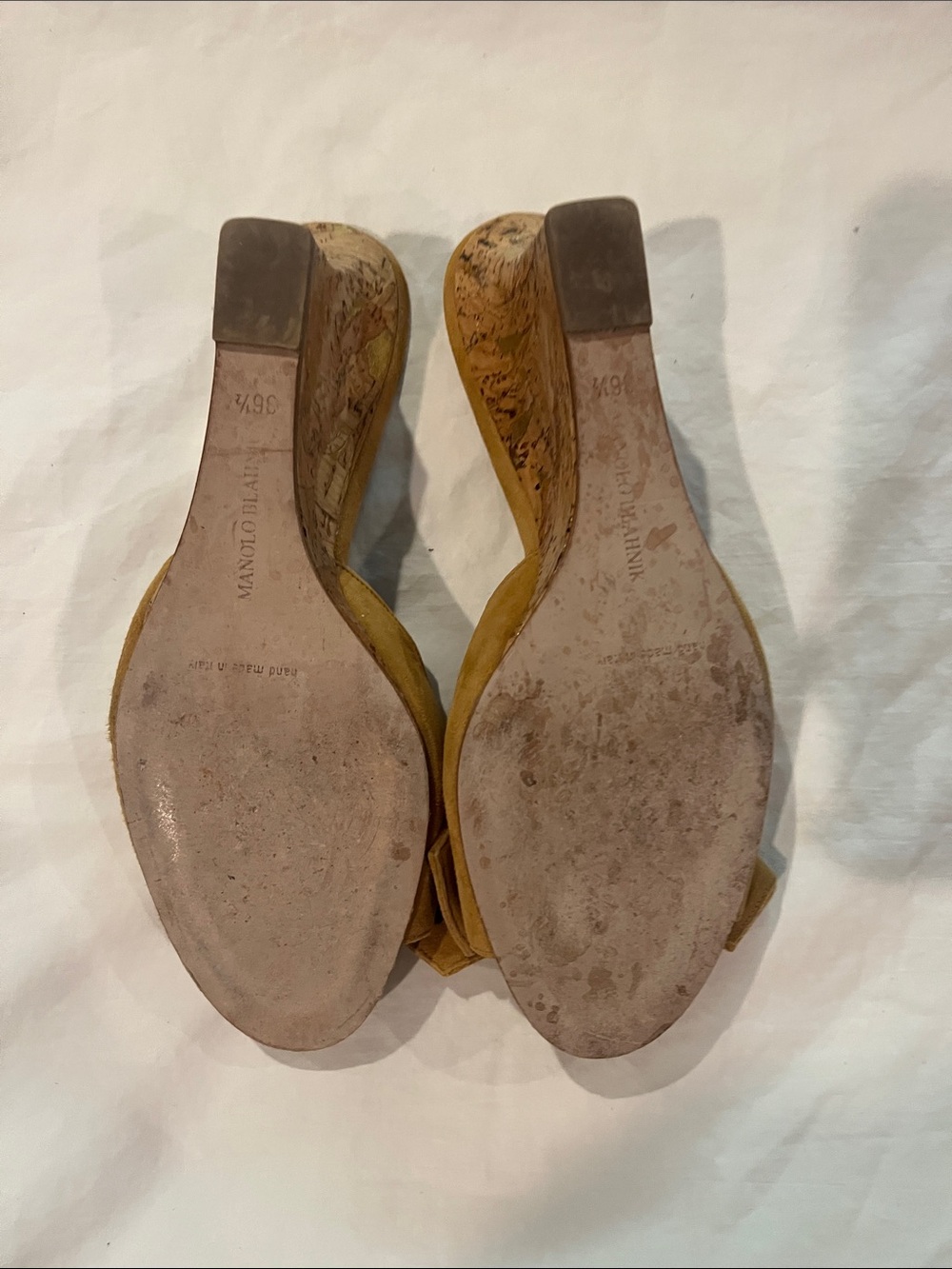 Manolo Blahnik Tan Suede Bow Cork Insole Slide Mules - Picture 5 of 7